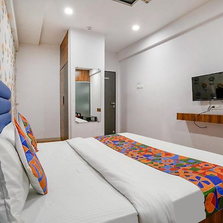 Fabhotel The Valentine - Udhna Road Surat Luaran gambar