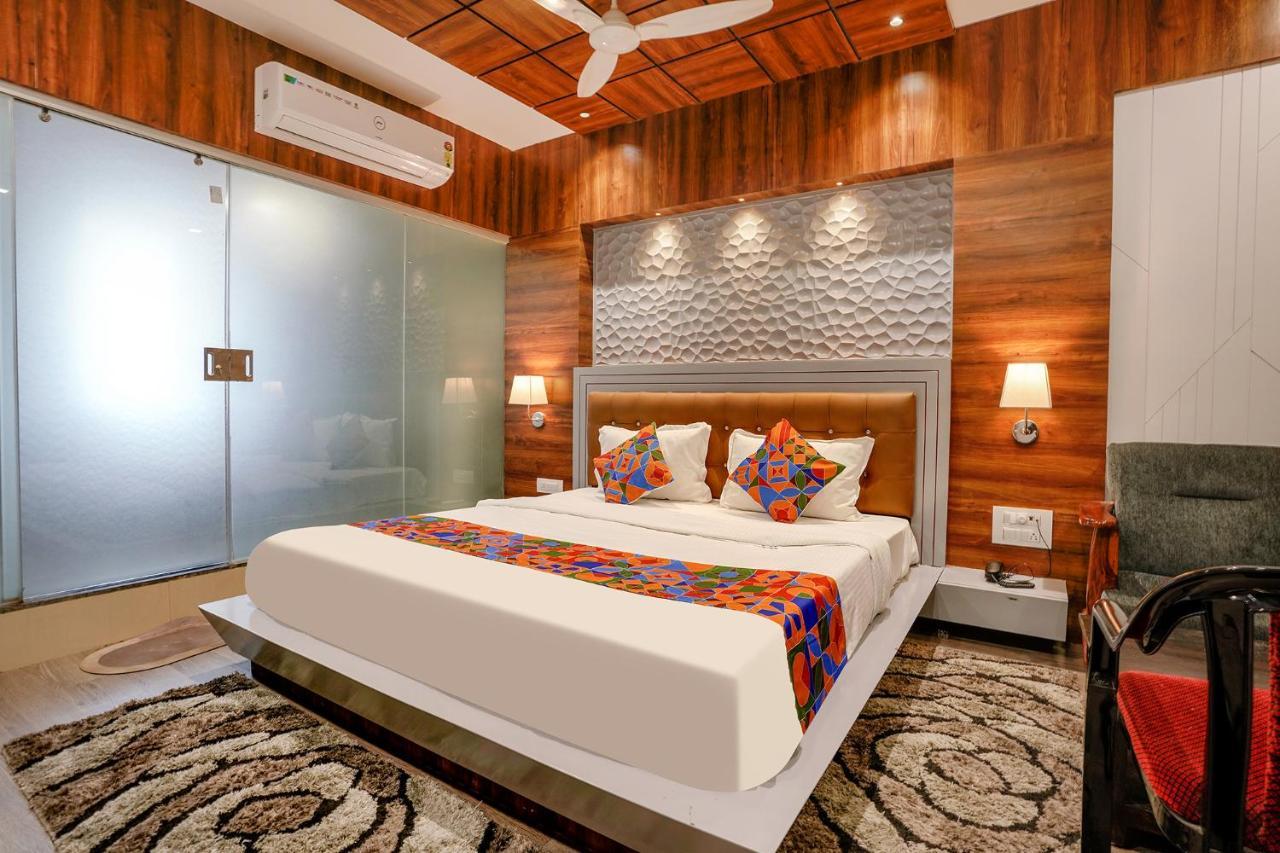 Fabhotel The Valentine - Udhna Road Surat Luaran gambar