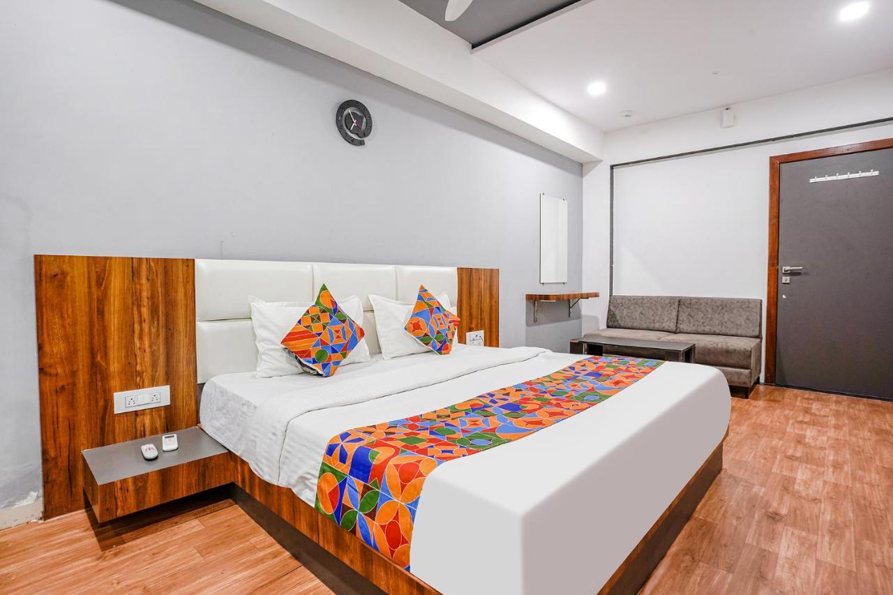 Fabhotel The Valentine - Udhna Road Surat Luaran gambar