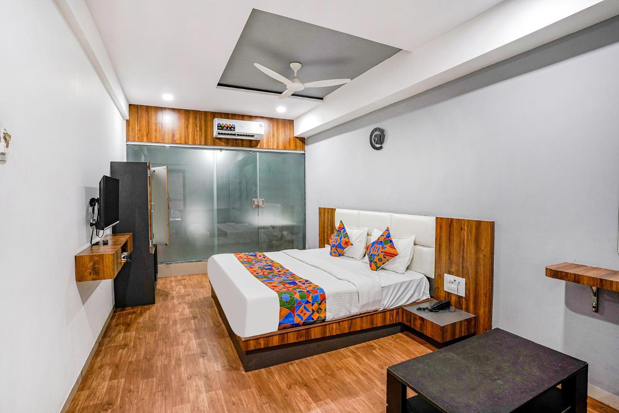 Fabhotel The Valentine - Udhna Road Surat Luaran gambar