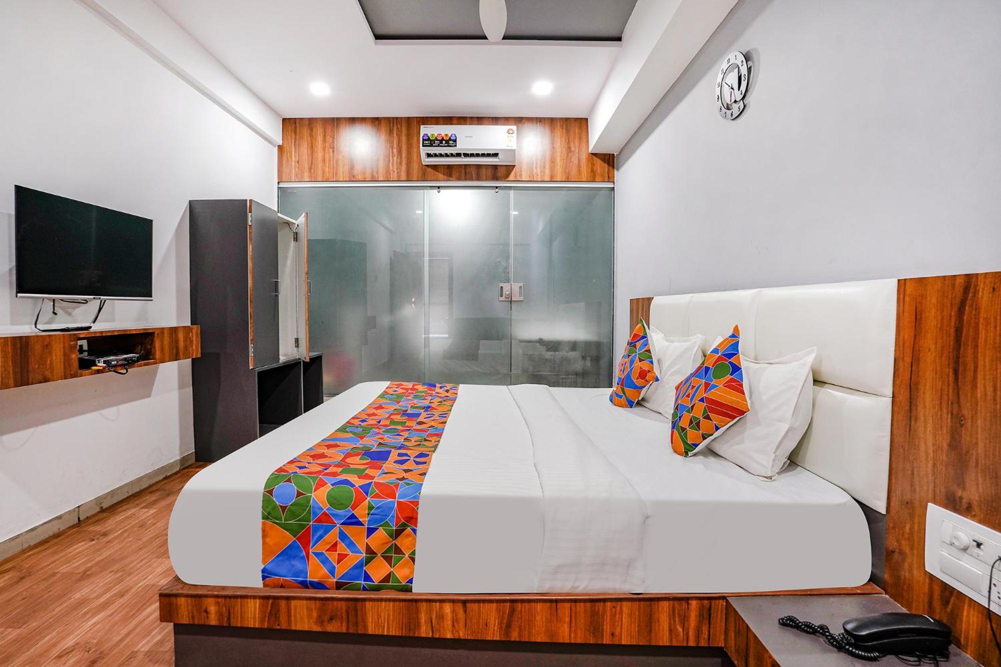 Fabhotel The Valentine - Udhna Road Surat Luaran gambar